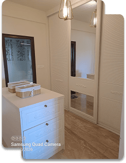 WALK-IN WARDROBE